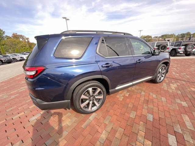Used 2023 Honda Pilot Touring image 36