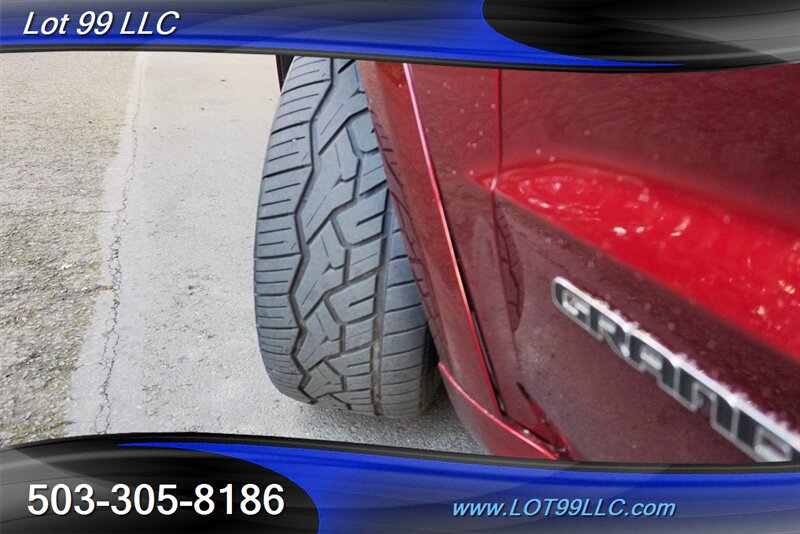 Used 2017 Jeep Grand Cherokee SRT AWD/4WD image 5