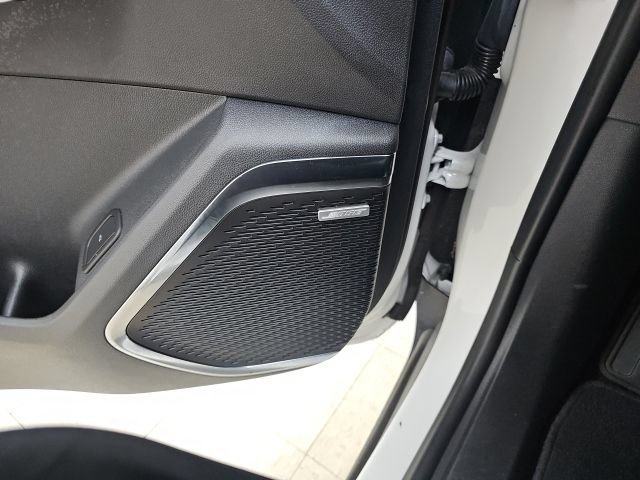 Used 2025 GMC Acadia Elevation FWD image 30