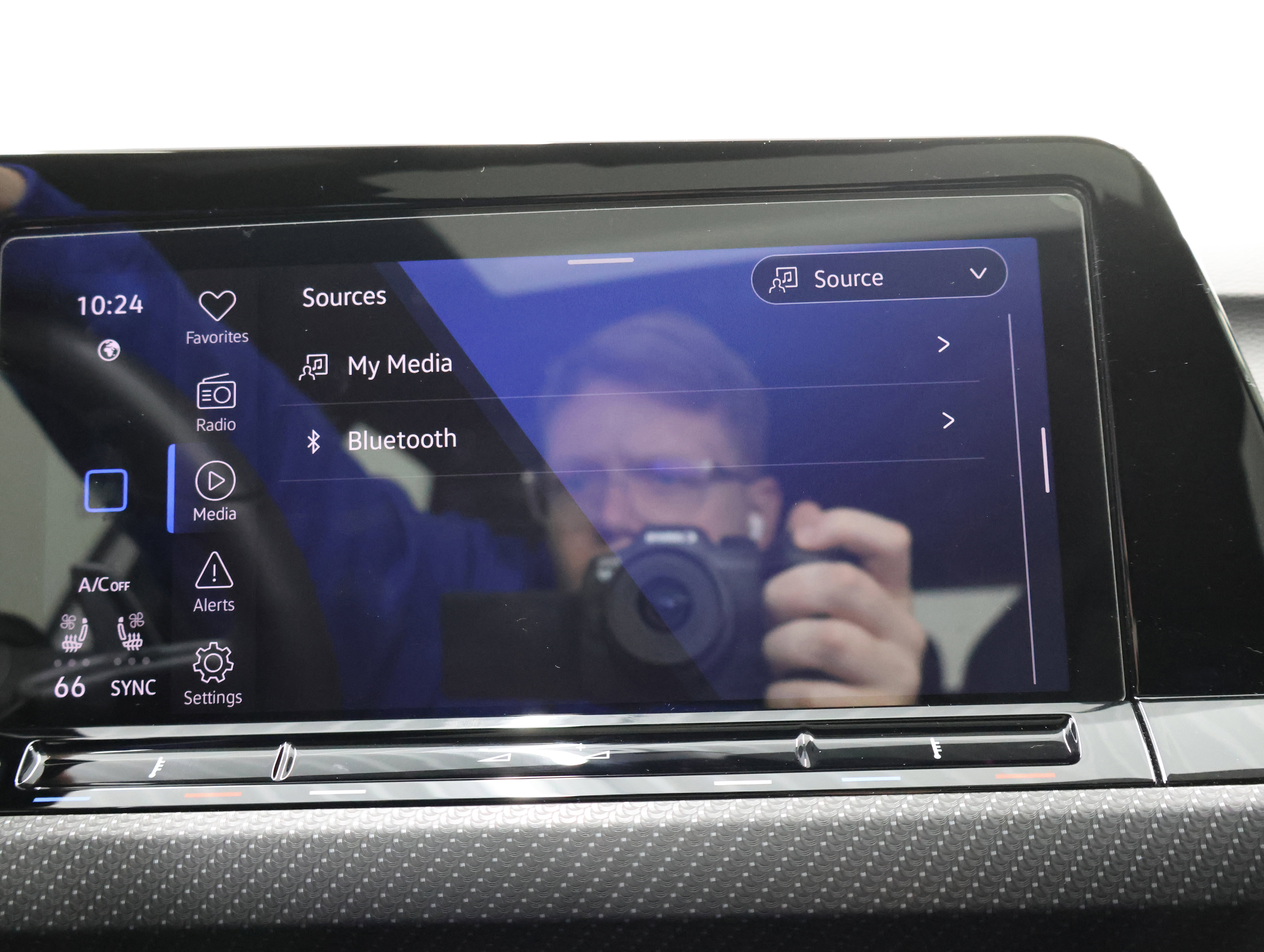 Used 2024 Volkswagen Golf R image 47