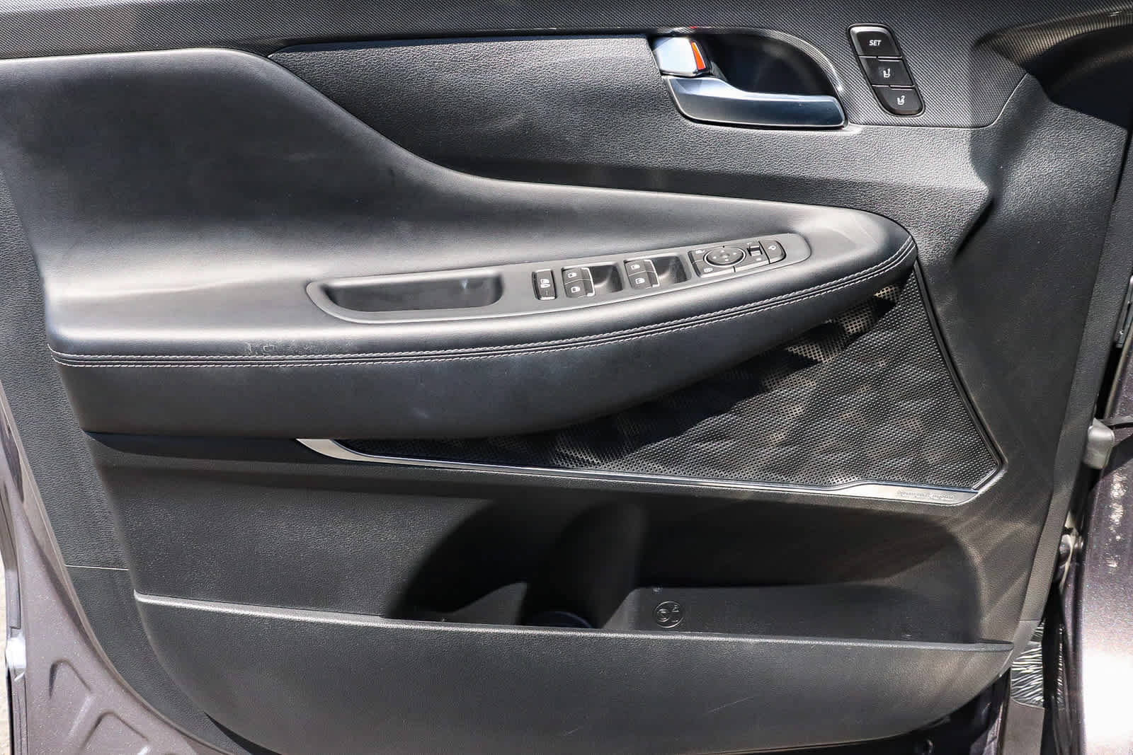 Used 2023 Hyundai Santa Fe Limited AWD/4WD image 30