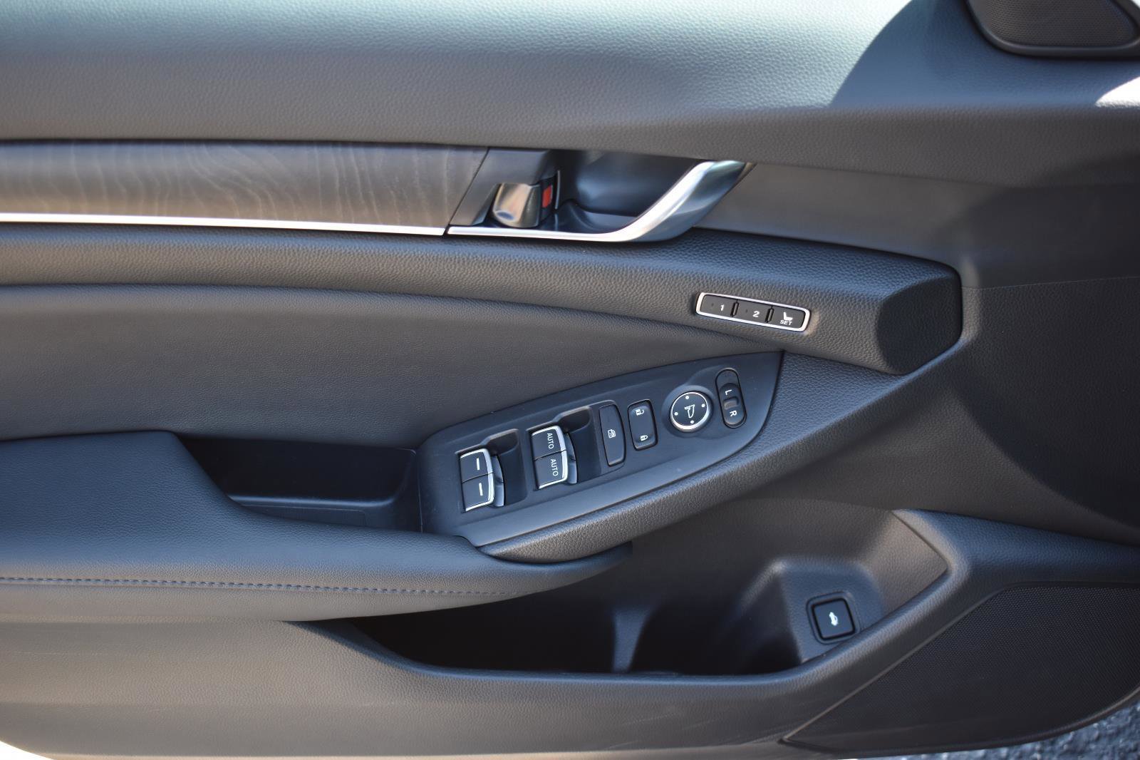 Used 2022 Honda Accord Touring image 22