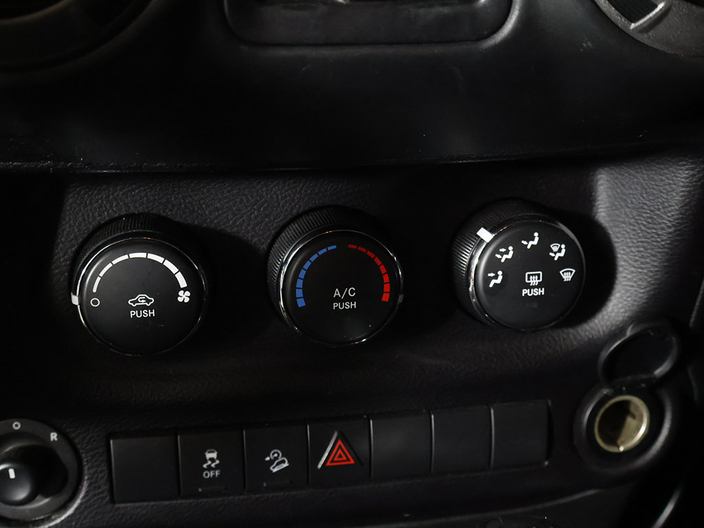 Used 2015 Jeep Wrangler Unlimited Sport w/ Quick Order Package 24S AWD/4WD image 35