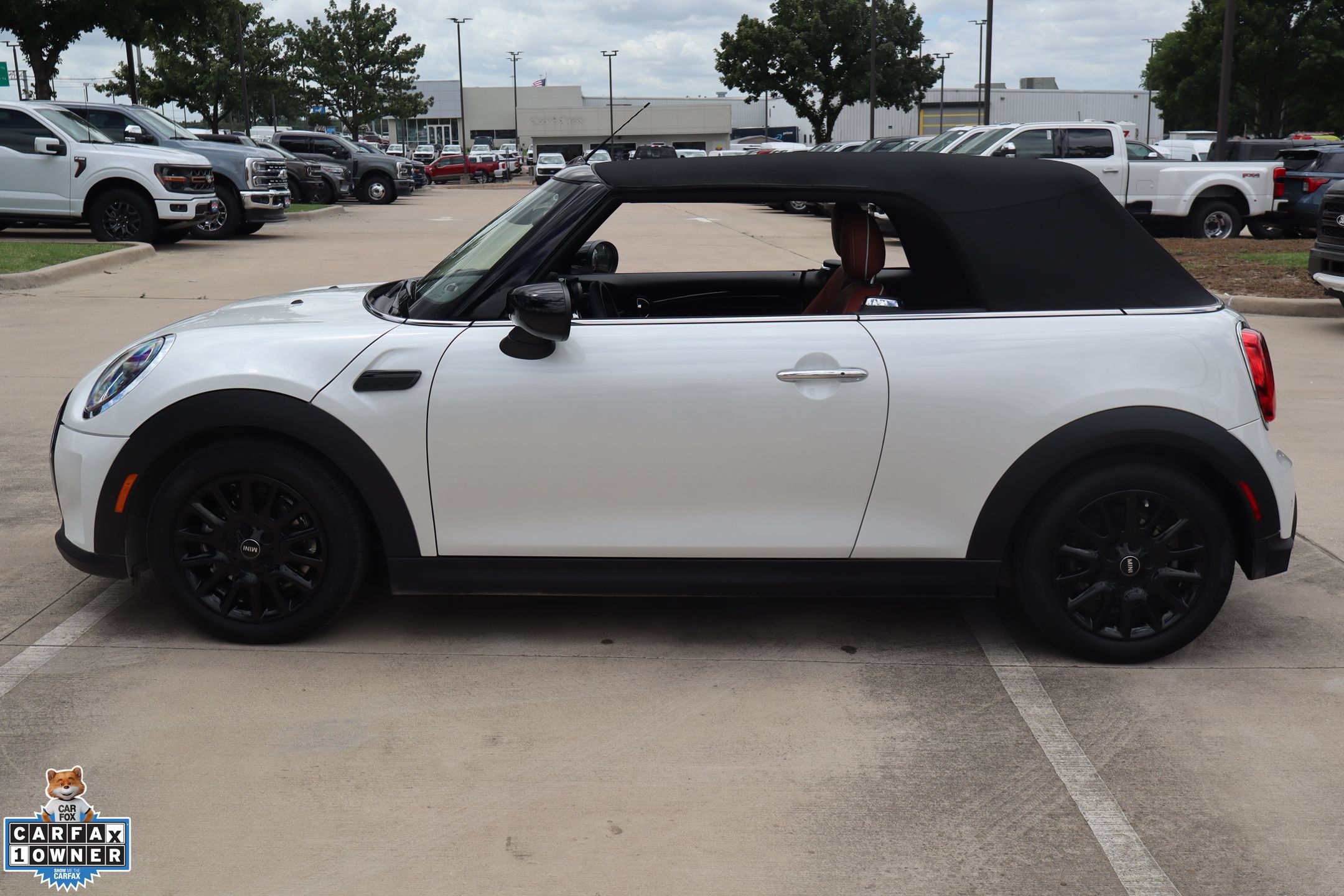 Used 2024 MINI Cooper Convertible w/ Signature Upholstery Package FWD image 7