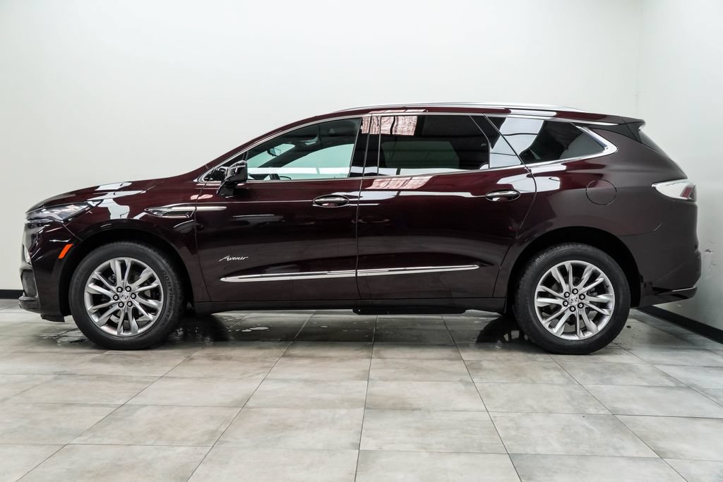 Used 2023 Buick Enclave Avenir w/ Avenir Technology Package AWD/4WD image 10