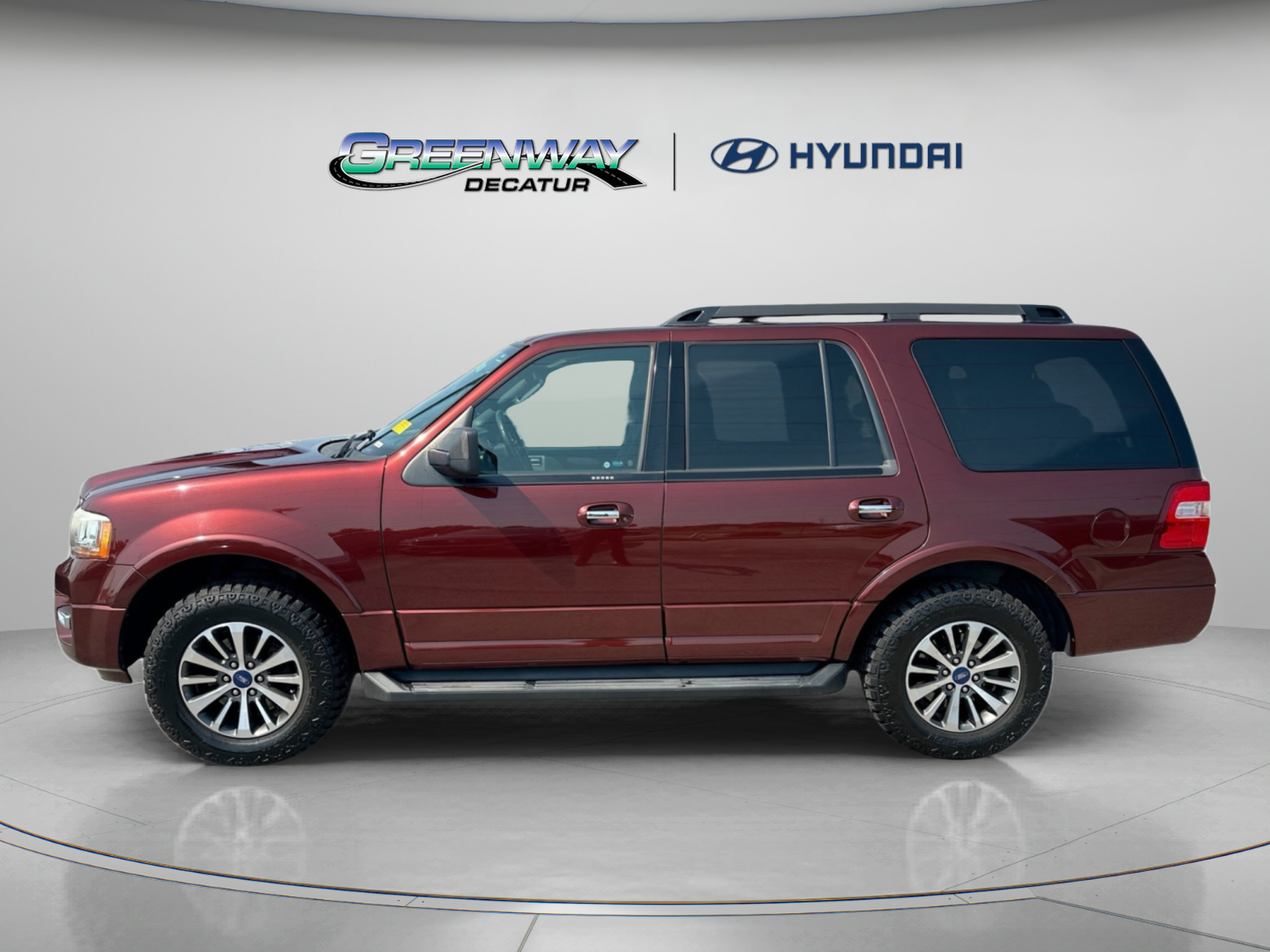Used 2017 Ford Expedition XLT RWD image 5