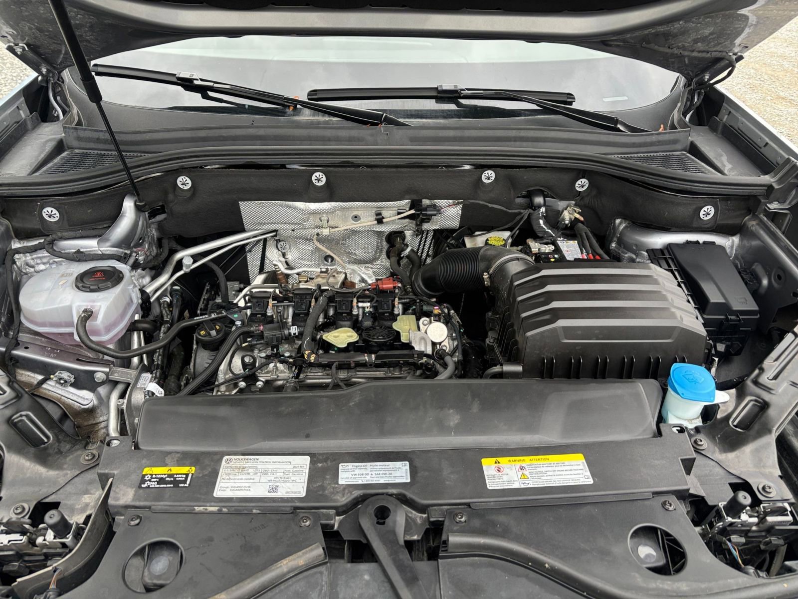 Used 2025 Volkswagen Atlas Cross Sport SE image 28