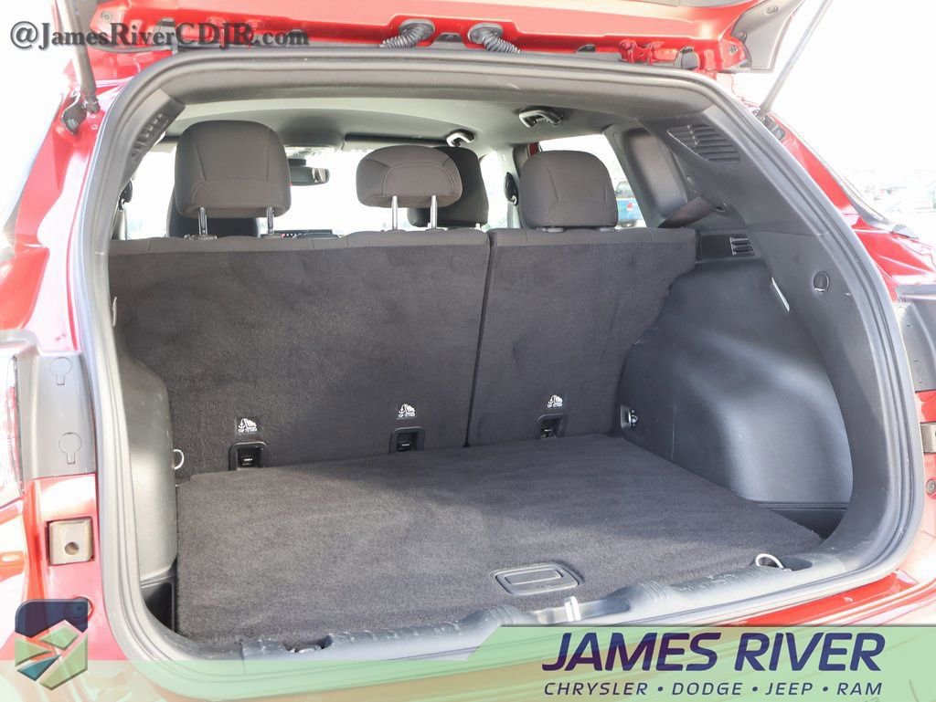 Used 2024 Jeep Compass Sport image 15