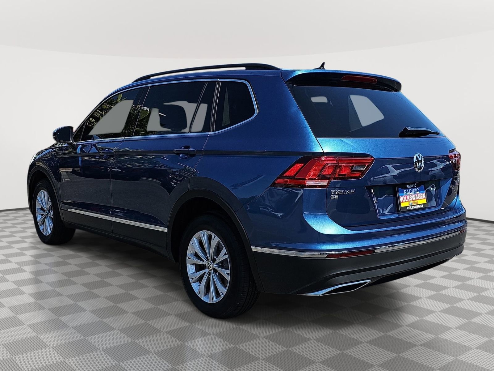 Used 2018 Volkswagen Tiguan SE AWD/4WD image 7