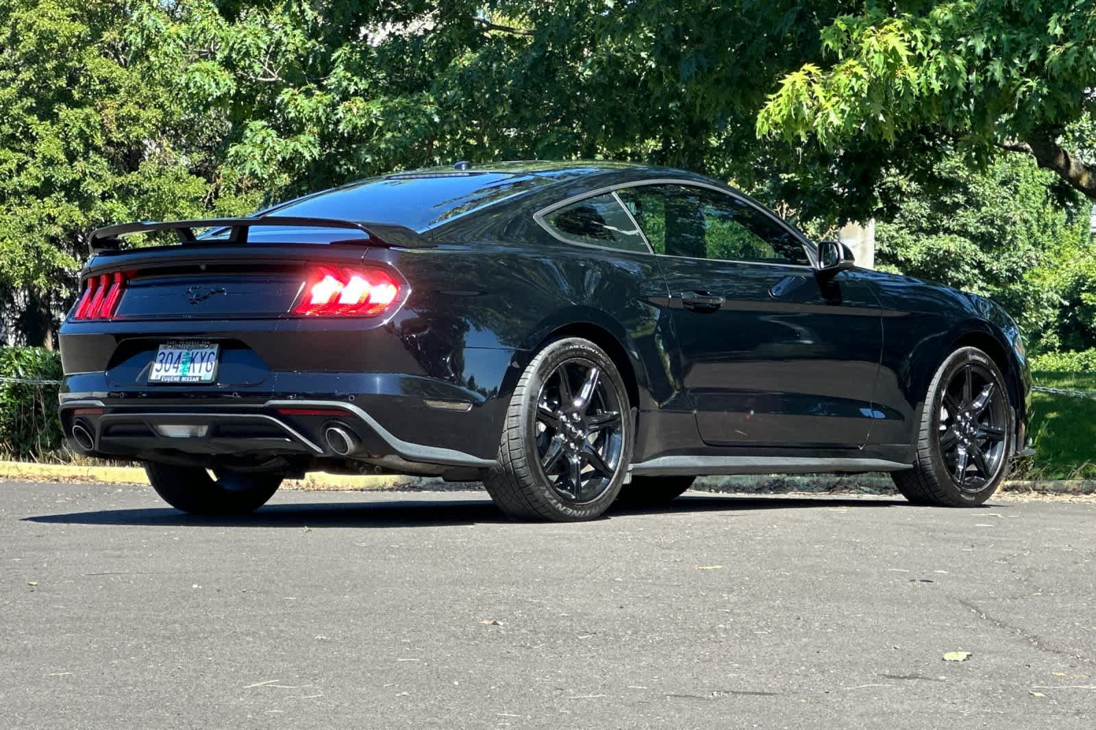 Used 2018 Ford Mustang Premium w/ Black Accent Pkg RWD image 2
