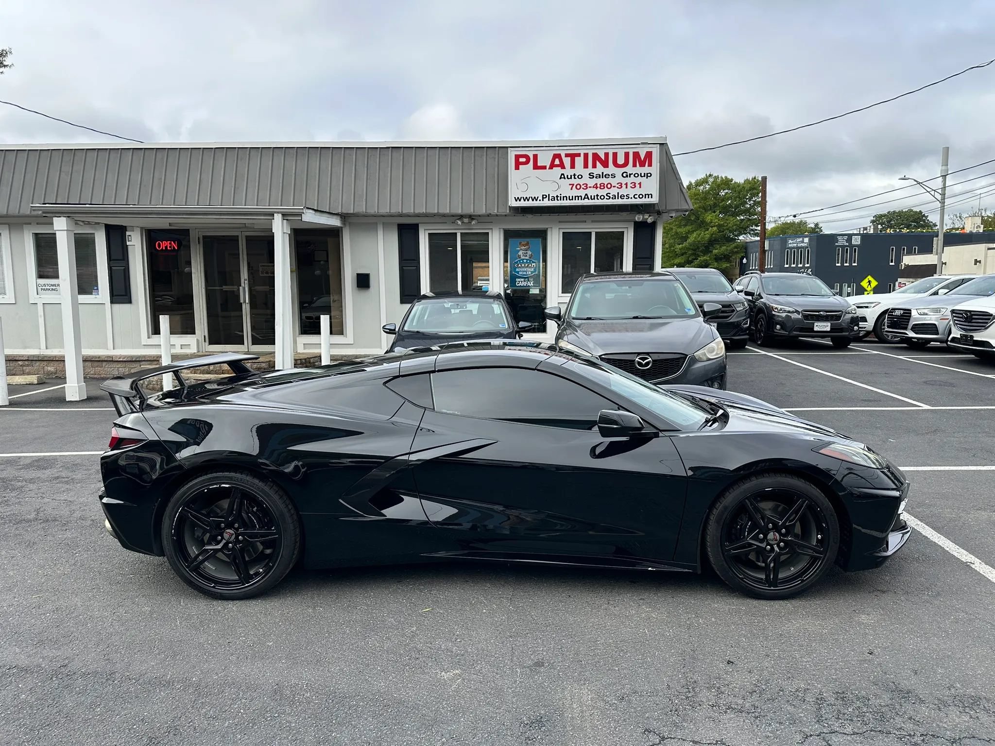 Used 2020 Chevrolet Corvette Stingray Coupe w/ 1LT RWD image 5