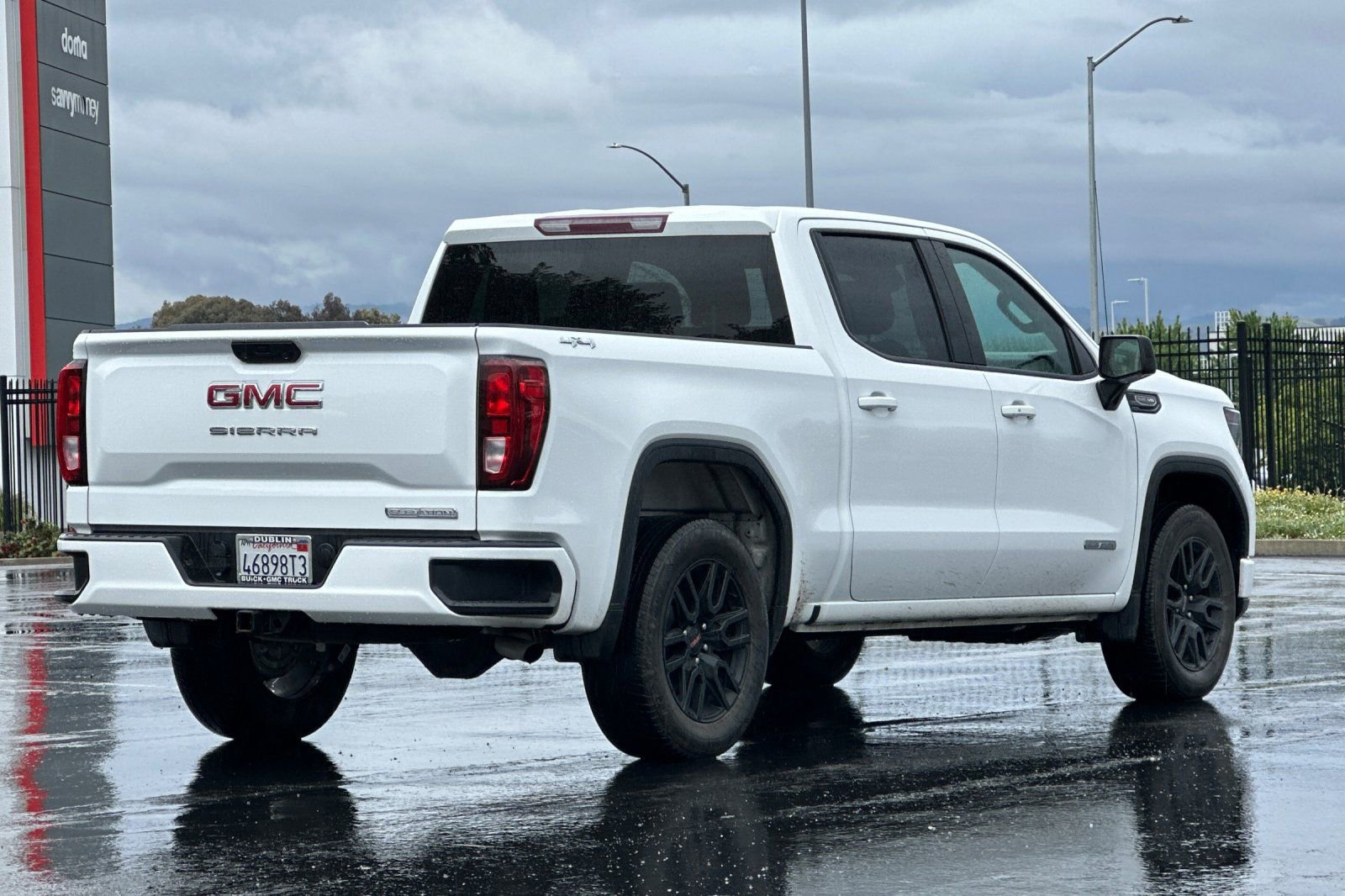 Used 2023 GMC Sierra 1500 Elevation AWD/4WD image 4