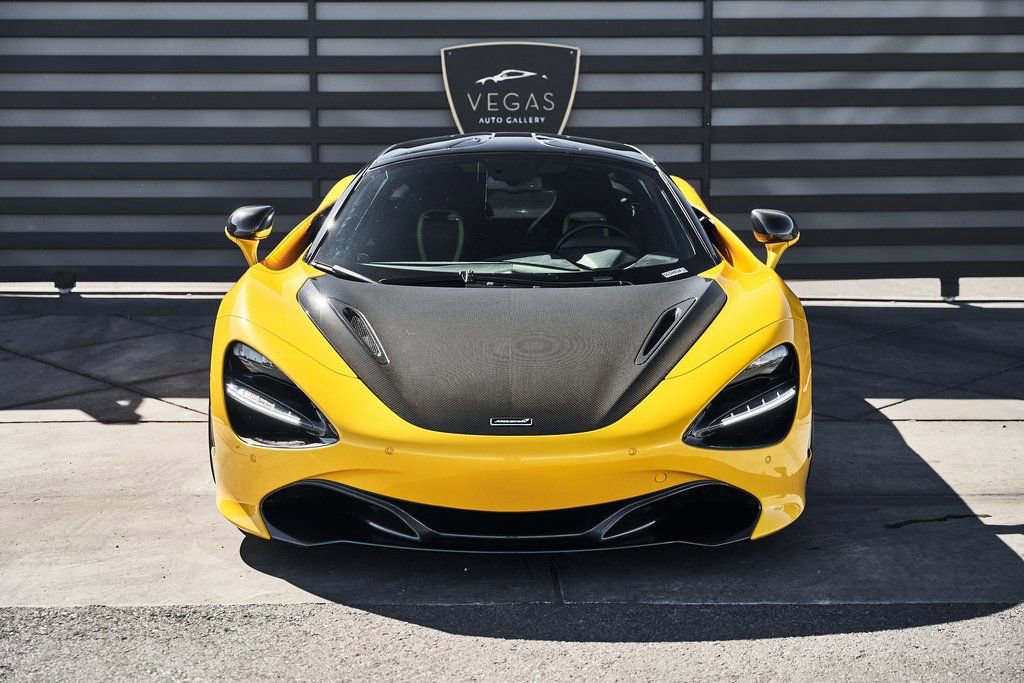 Used 2019 McLaren 720S RWD image 18