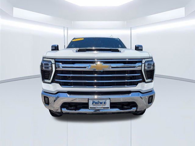 Used 2024 Chevrolet Silverado 2500 LTZ w/ LTZ Plus Package AWD/4WD image 9