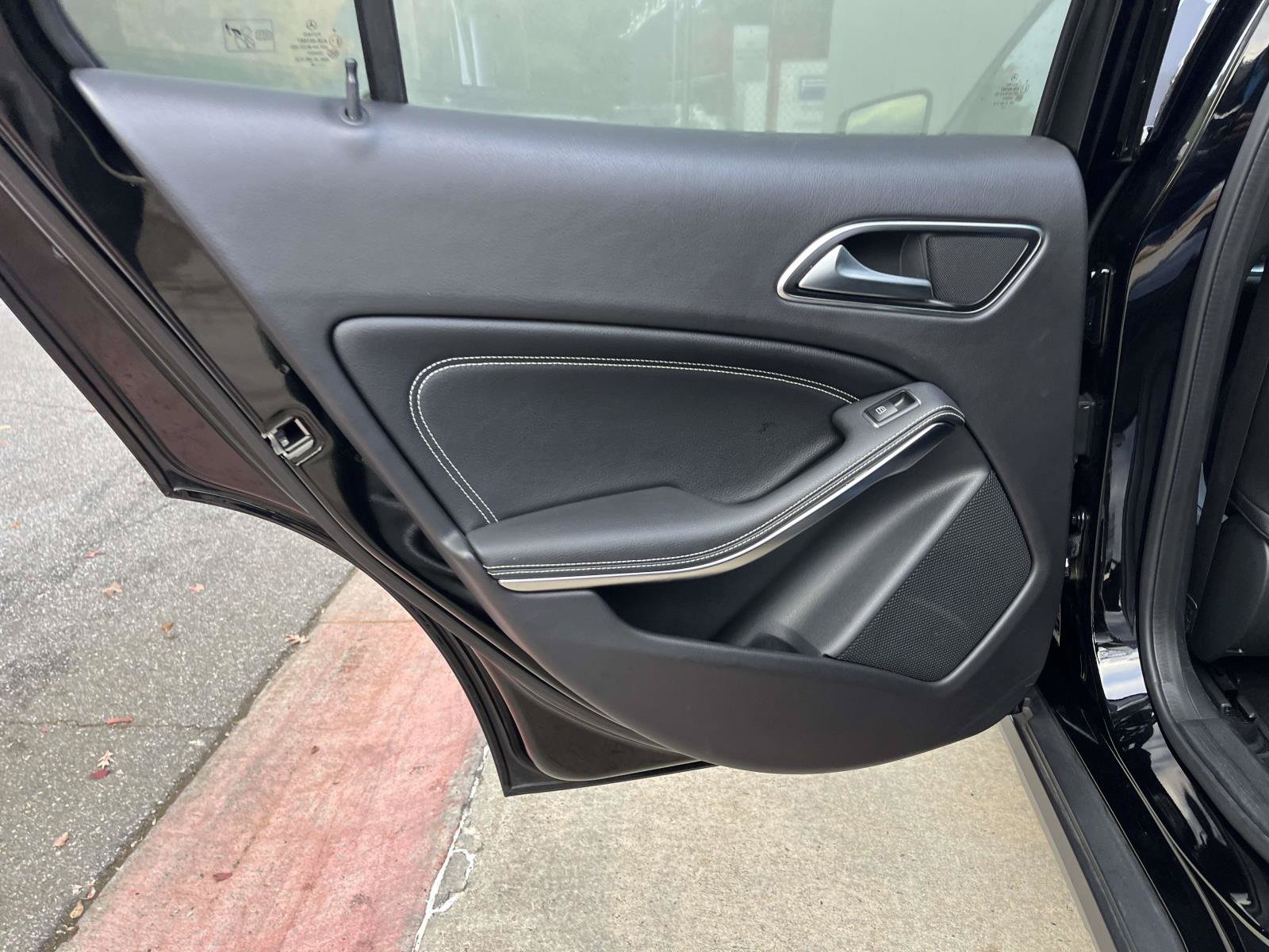Used 2019 Mercedes-Benz GLA 250 4MATIC image 45