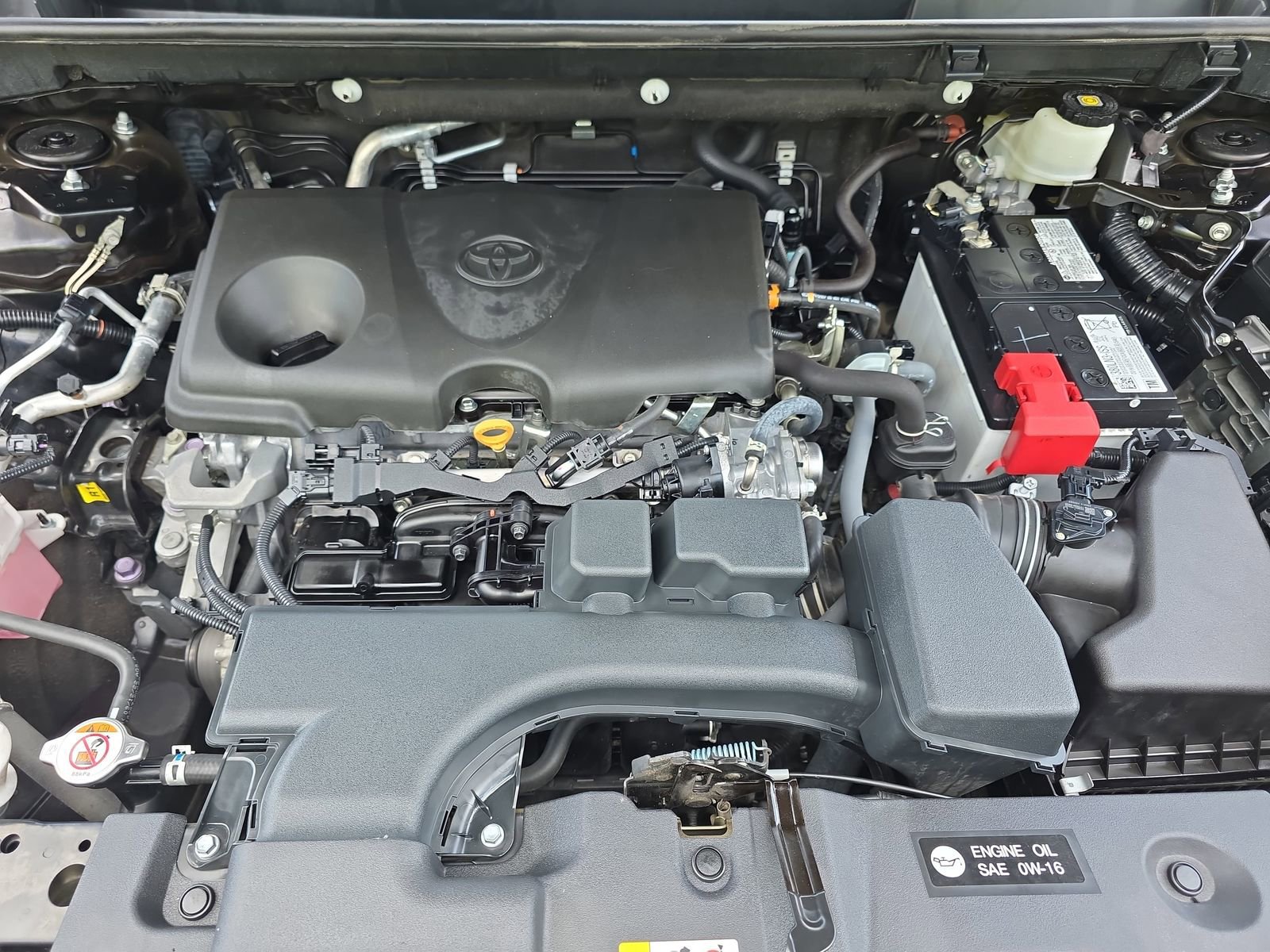 Used 2022 Toyota RAV4 XLE w/ Convenience Package FWD image 30