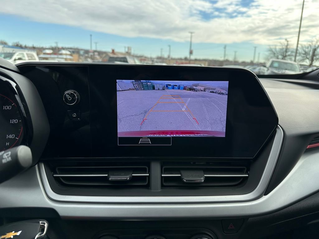 Used 2024 Chevrolet Trax RS image 24