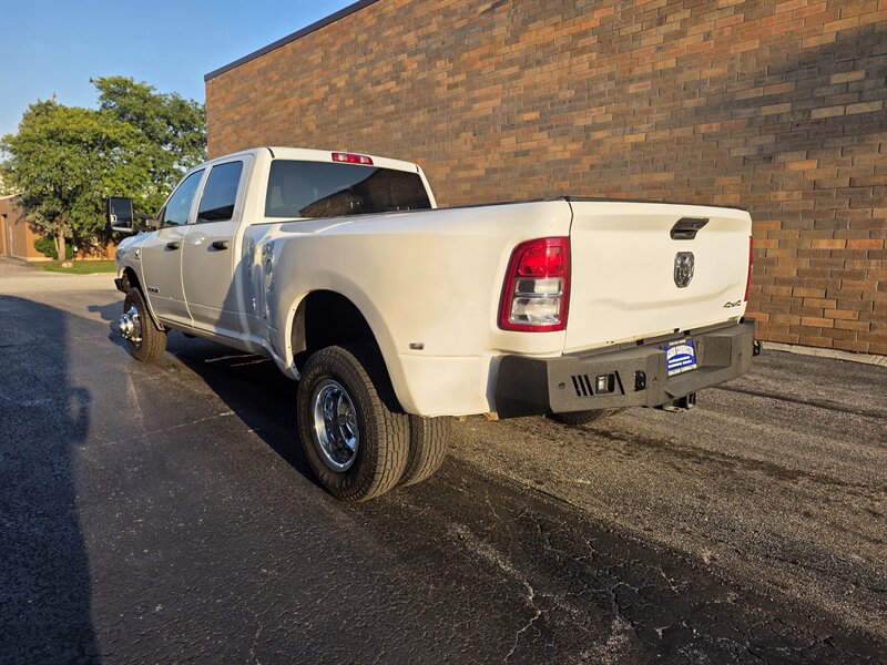 Used 2022 RAM 3500 Tradesman w/ Chrome Appearance Group AWD/4WD image 4