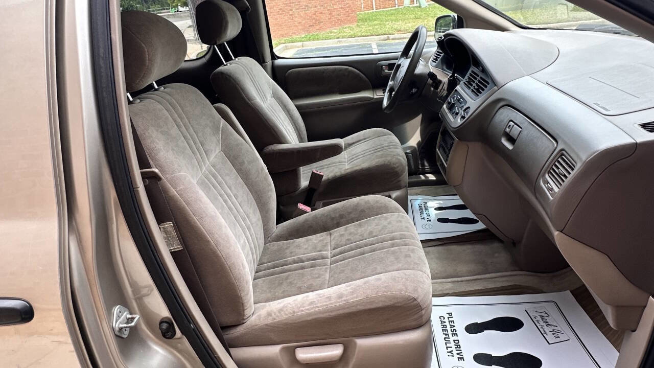 Used 2001 Toyota Sienna LE FWD image 10