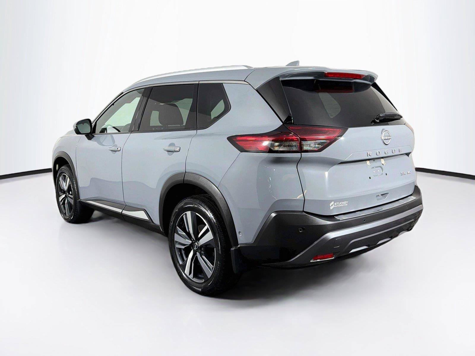 Used 2023 Nissan Rogue SL w/ SL Premium Package AWD/4WD image 9