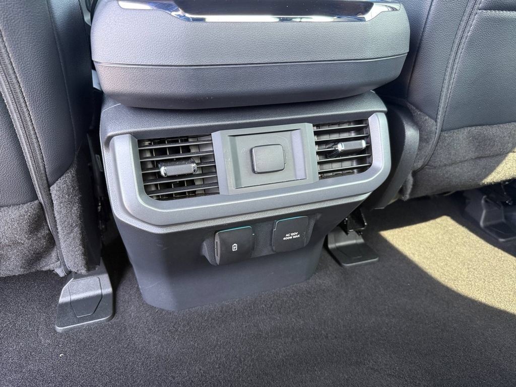 Used 2025 Ford F150 Lariat w/ Tow/Haul Package AWD/4WD image 16