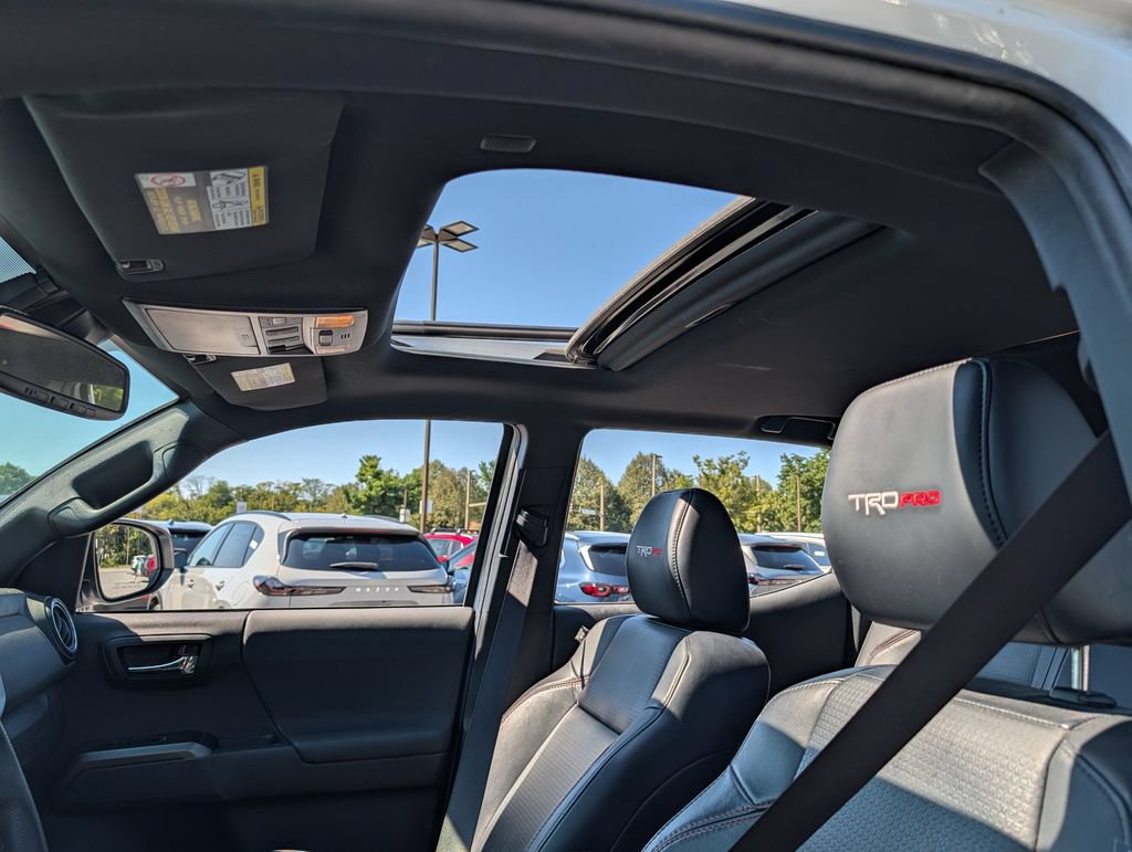Used 2022 Toyota Tacoma TRD Pro AWD/4WD image 11