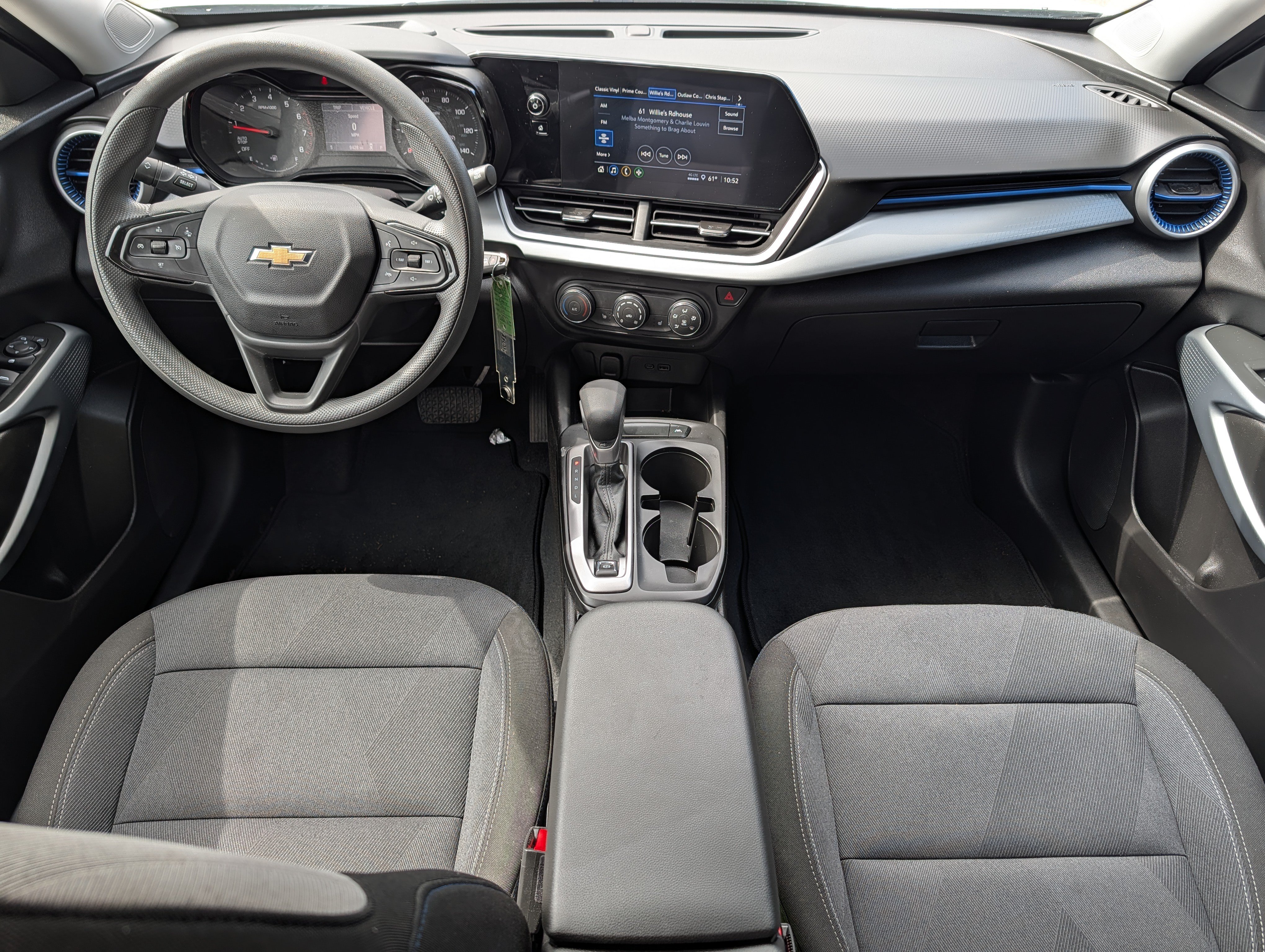 Used 2026 Chevrolet Trax LS w/ LS Convenience Package FWD image 11