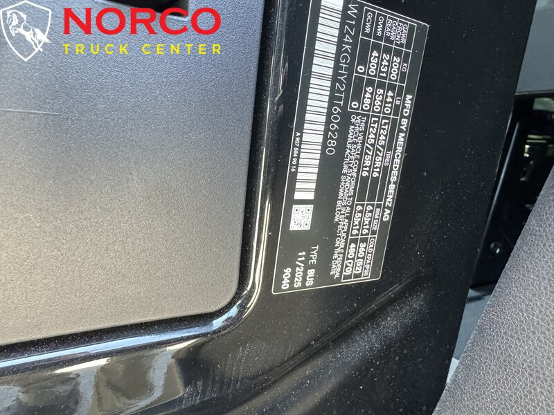 Used 2026 Mercedes-Benz Sprinter 2500 image 25