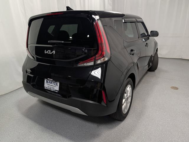 Used 2024 Kia Soul S FWD image 3
