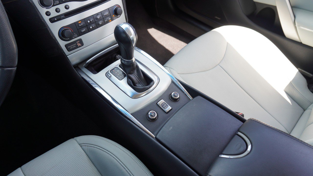 Used 2010 INFINITI G37 Convertible w/ Premium Pkg RWD image 20
