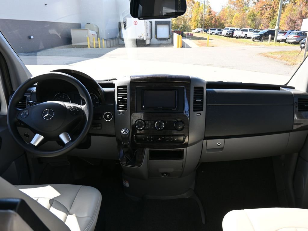 Used 2014 Mercedes-Benz Sprinter 3500 image 25