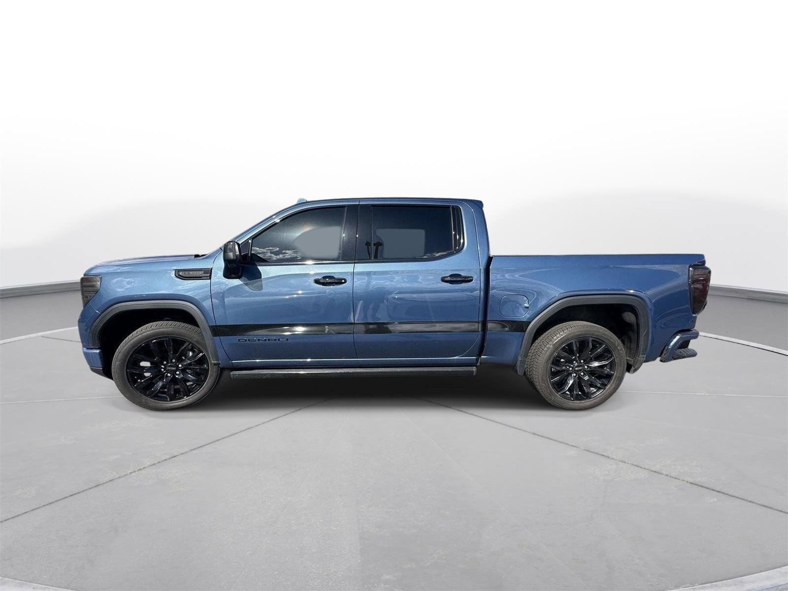 Used 2025 GMC Sierra 1500 Denali w/ Denali Reserve Package image 9