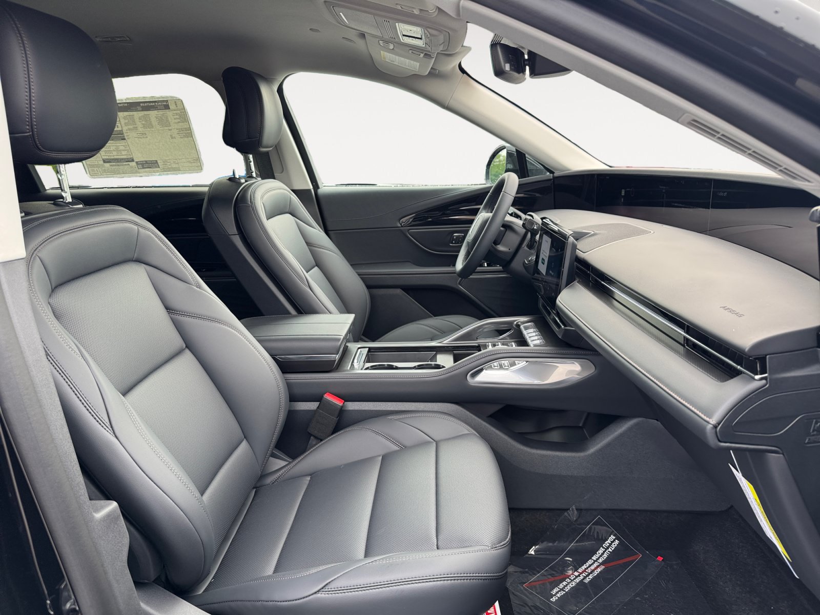 New 2026 Lincoln Nautilus Premier AWD/4WD image 18