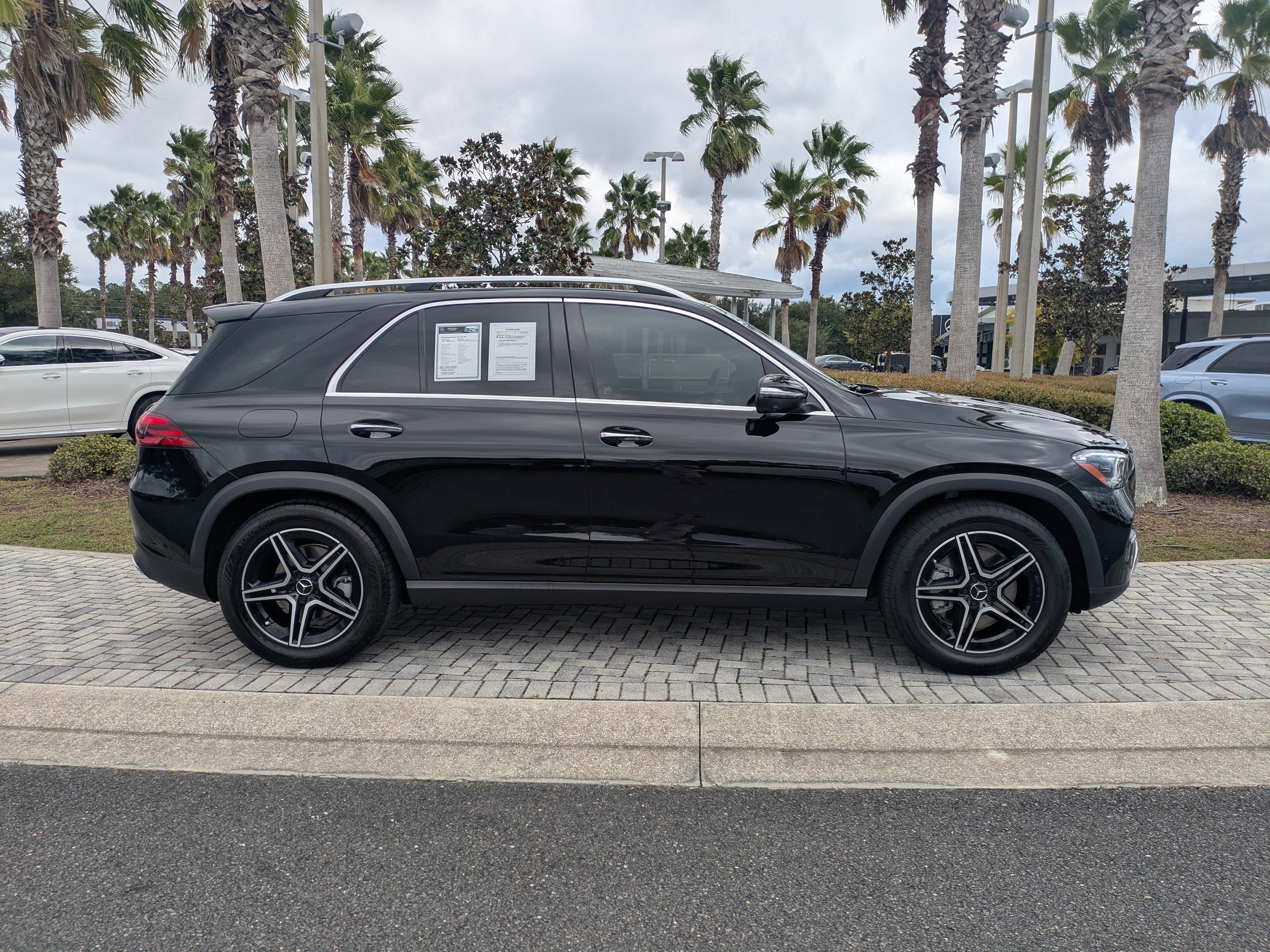 Certified 2025 Mercedes-Benz GLE 450 4MATIC image 5