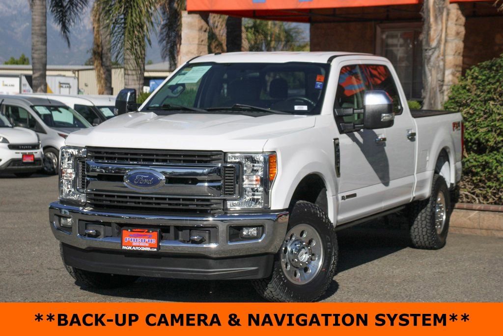Used 2017 Ford F250 XLT w/ XLT Premium Package image 4