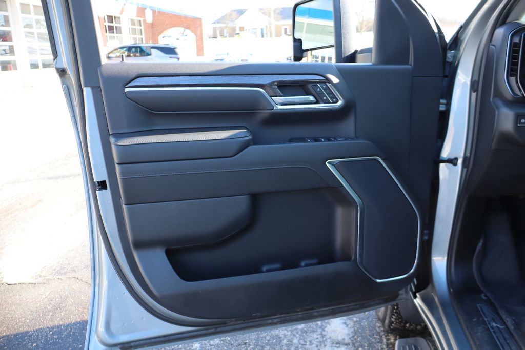 Used 2024 Chevrolet Silverado 3500 LTZ image 12