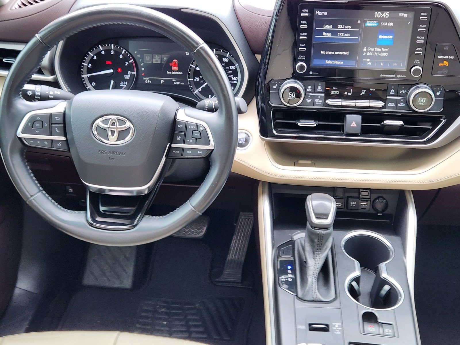 Used 2021 Toyota Highlander XLE FWD image 10