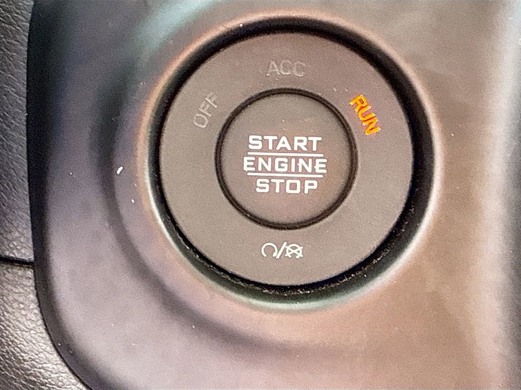 Used 2023 Jeep Wrangler Unlimited Sahara w/ Cold Weather Group image 17