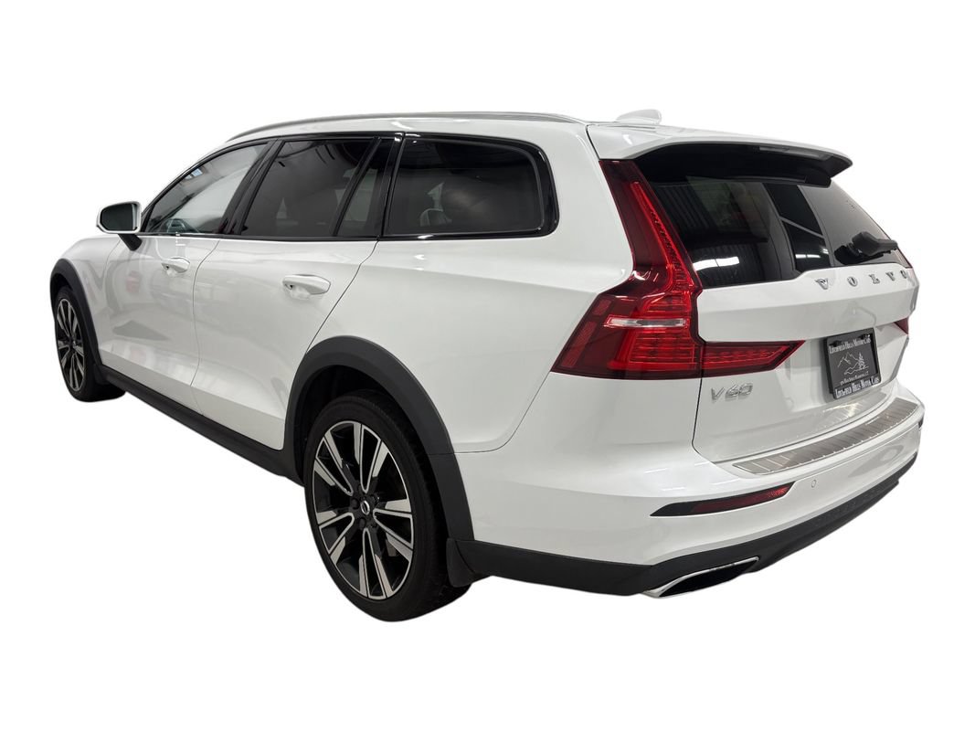 Used 2022 Volvo V60 T5 Cross Country w/ Climate Package AWD/4WD image 6