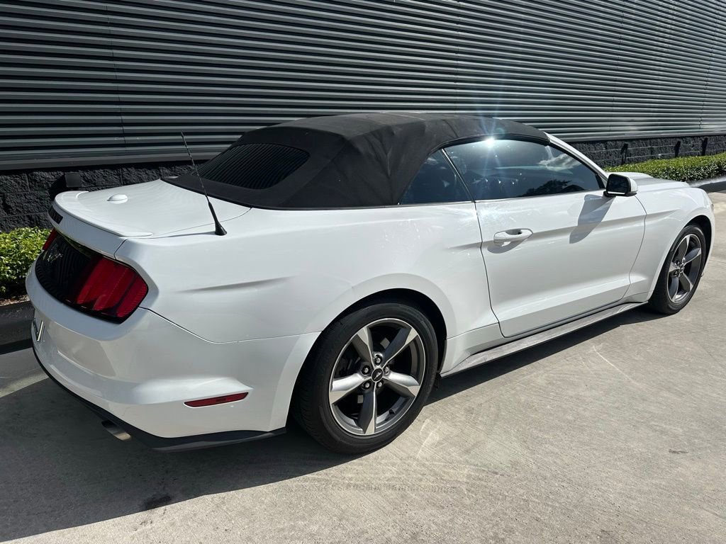 Used 2017 Ford Mustang Premium RWD image 9
