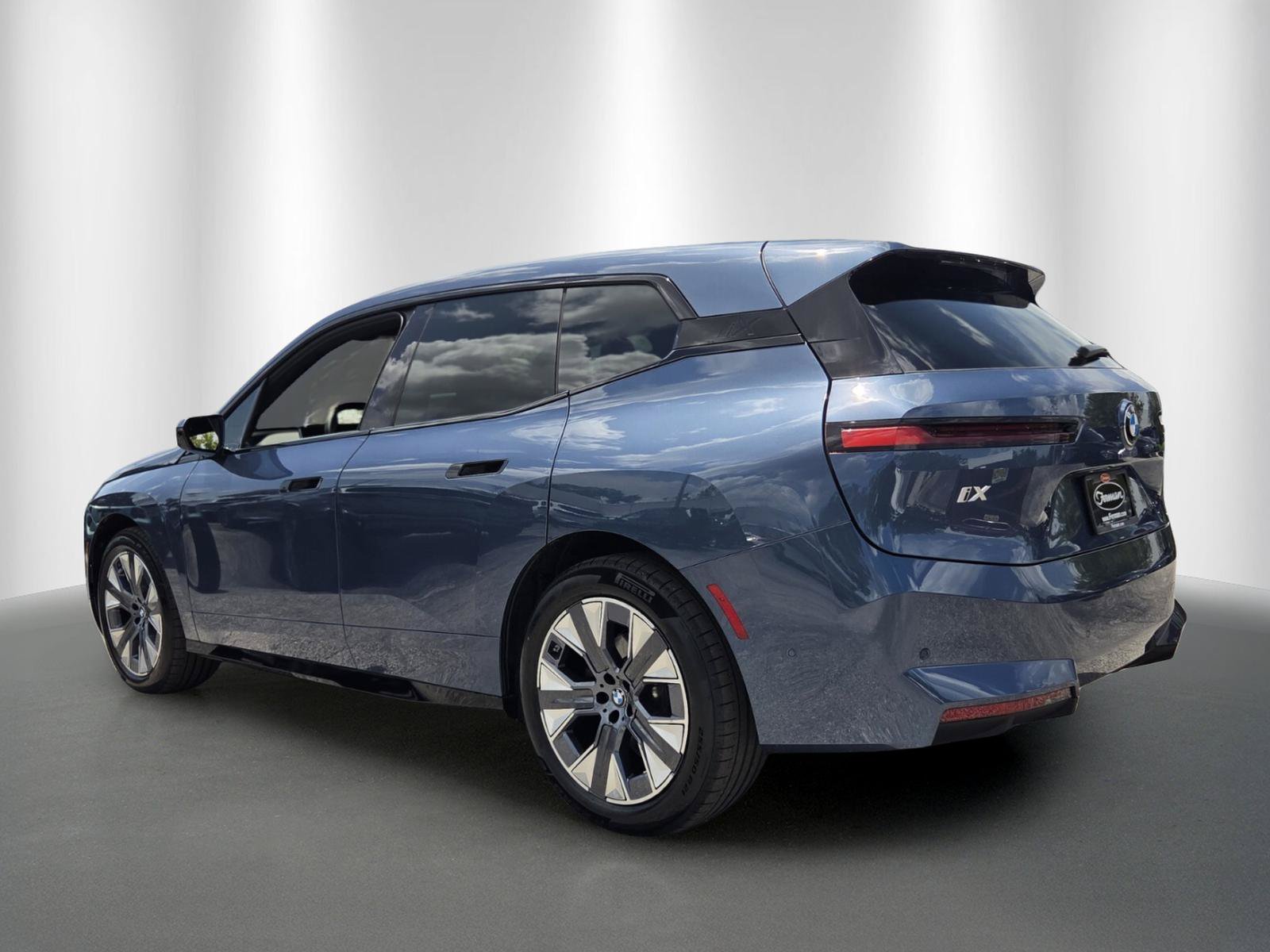 New 2026 BMW iX xDrive45 AWD/4WD image 5