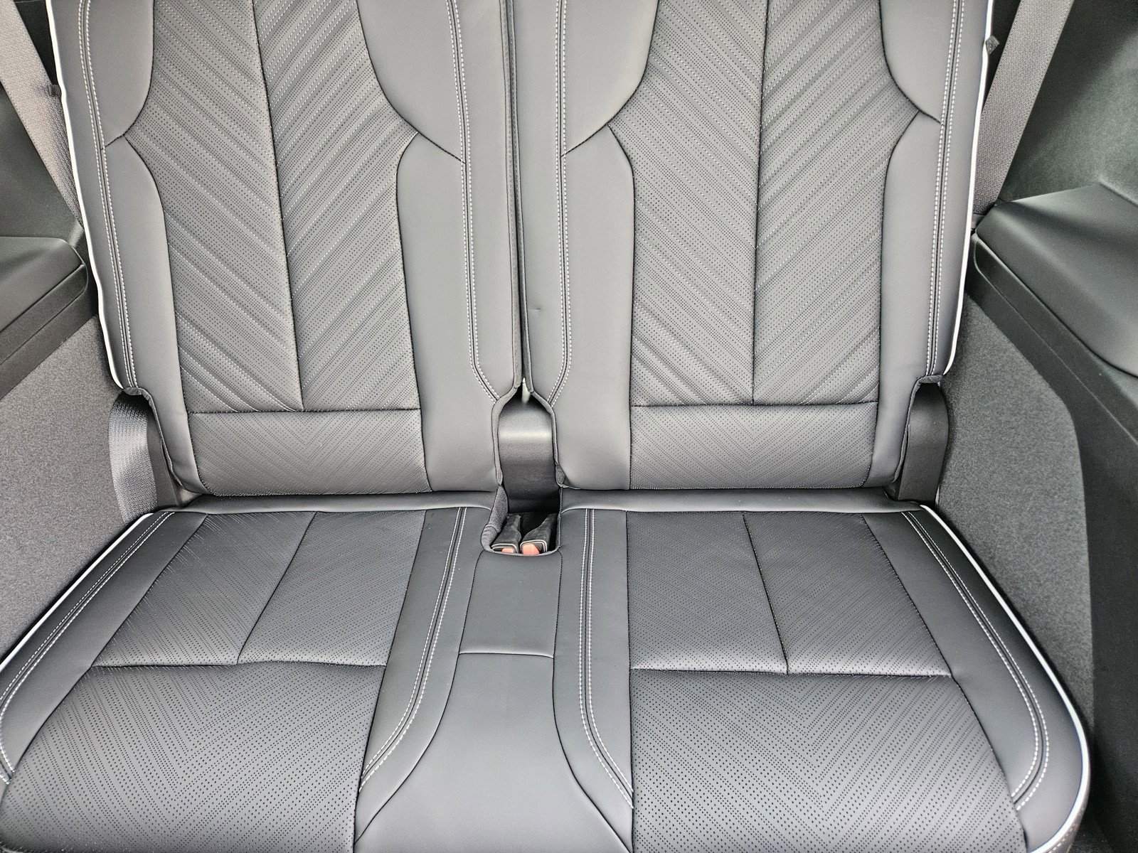 New 2026 Cadillac Vistiq Platinum AWD/4WD image 21