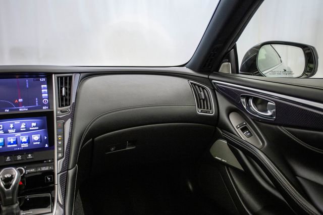 Used 2017 INFINITI Q60 Red Sport 400 image 5