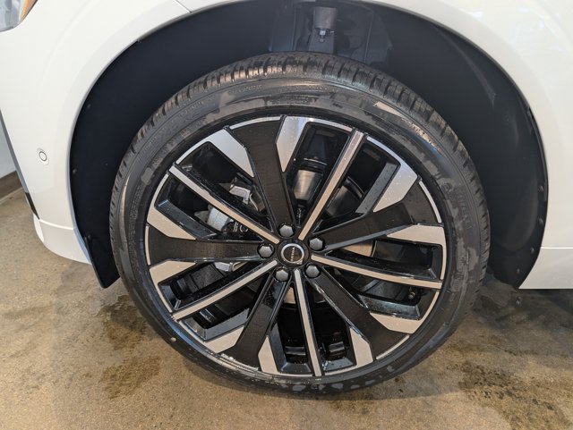 Used 2026 Volvo XC90 B6 Plus w/ Protection Package Premier AWD/4WD image 7