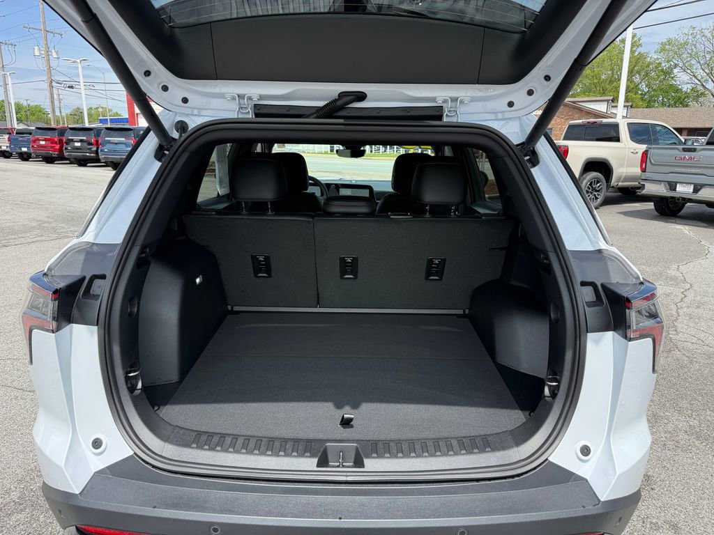 Used 2026 Chevrolet Equinox RS w/ Convenience Package III FWD image 30