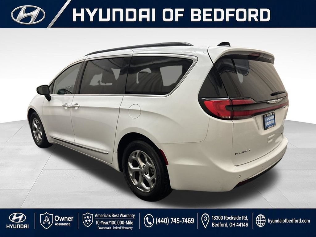 Used 2023 Chrysler Pacifica Limited FWD image 10