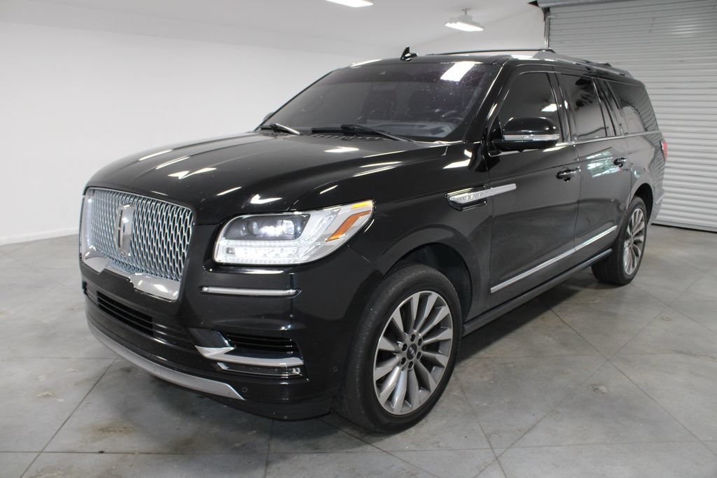 Used 2020 Lincoln Navigator L Reserve w/ Luxury Package AWD/4WD image 4