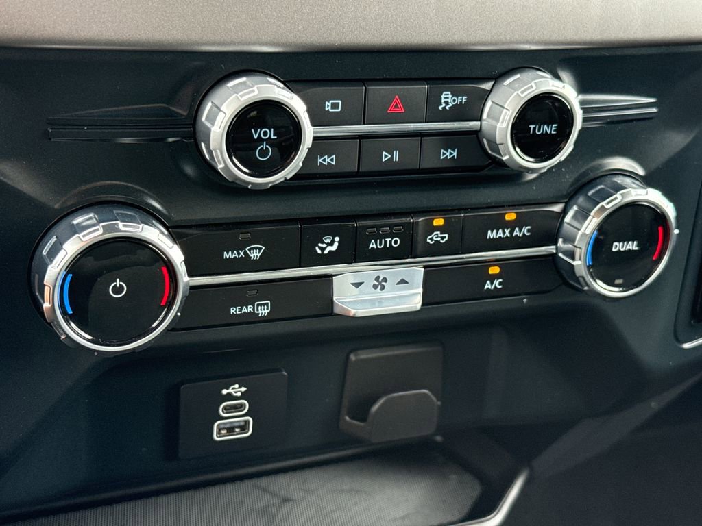 Used 2025 Ford F150 XLT w/ Equipment Group 301A Standard image 21