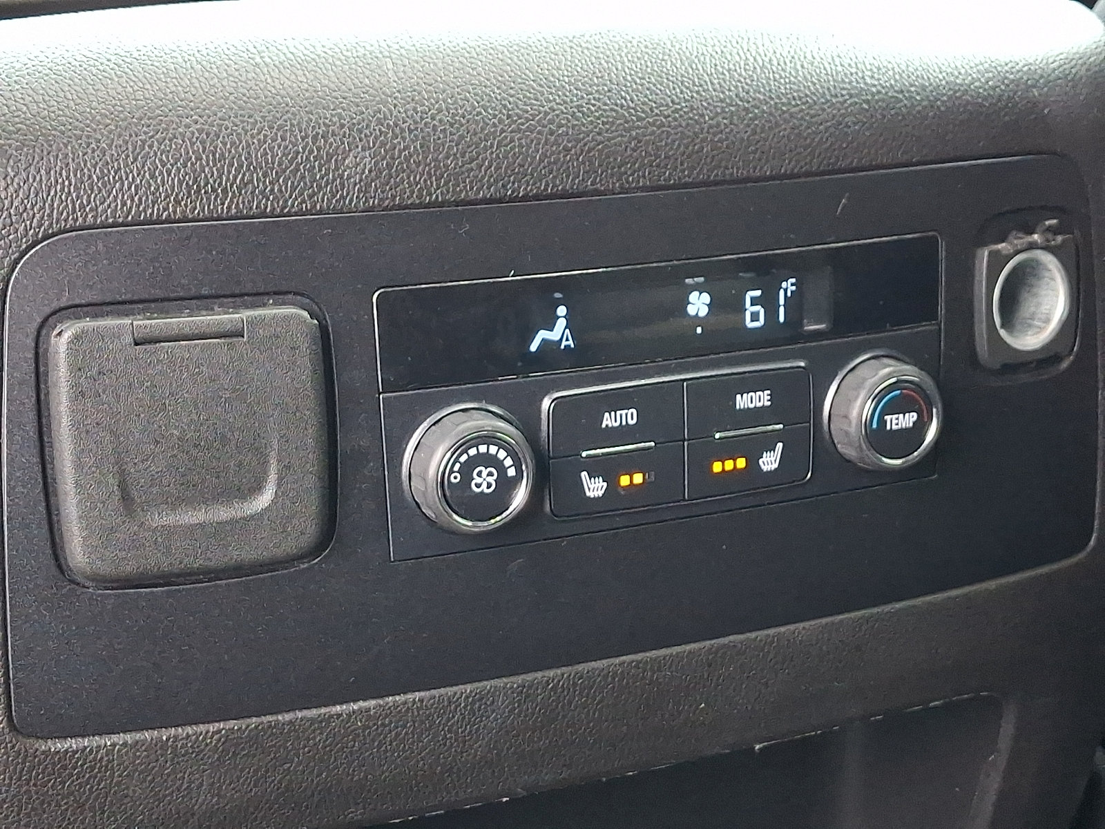 Used 2019 Chevrolet Suburban Premier AWD/4WD image 12