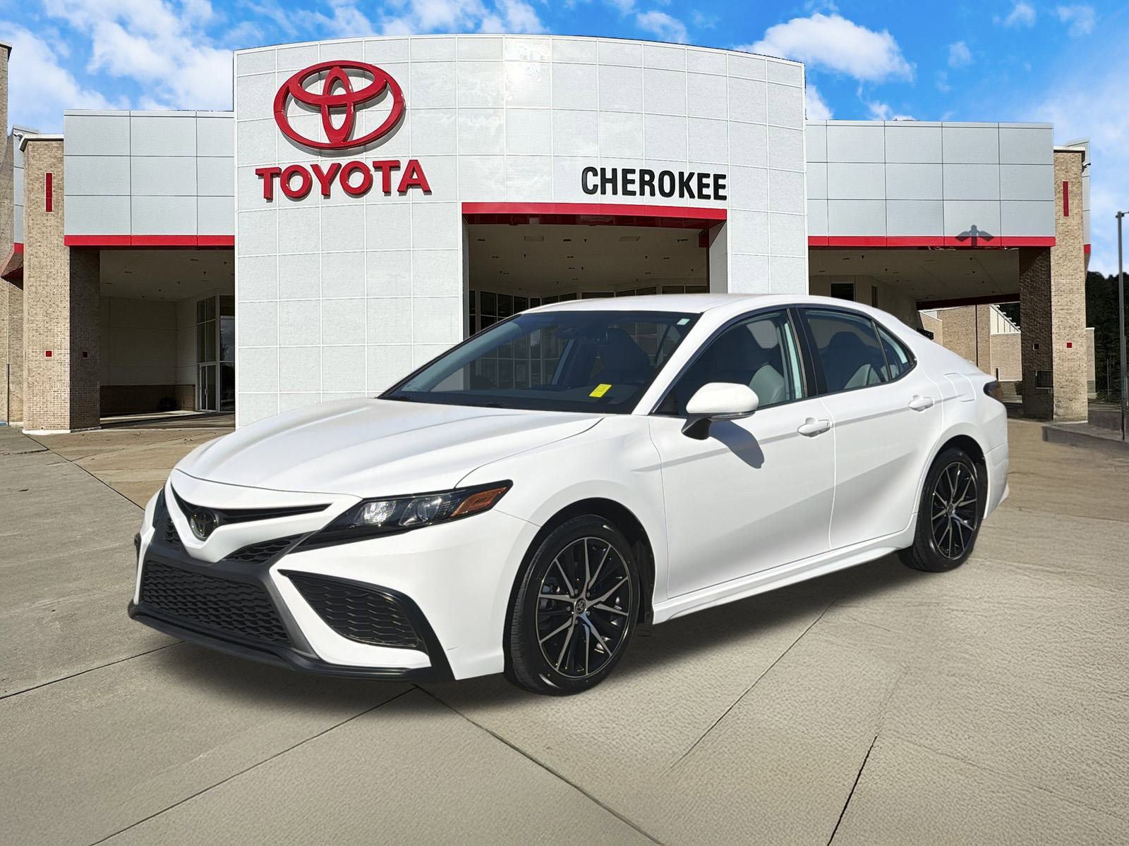 Used 2023 Toyota Camry SE